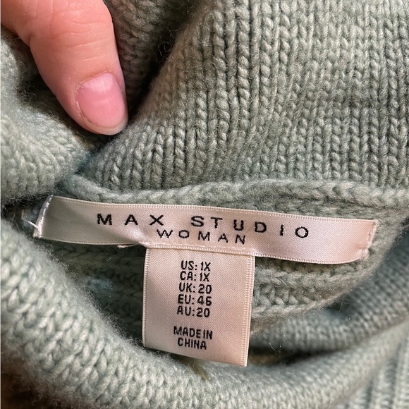 Max Studio Sweater - Picture 3 of 7
